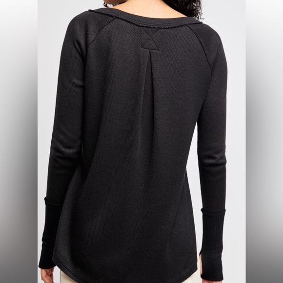 Free People Snowy Thermal in Black Size Large - Picture 3 of 9